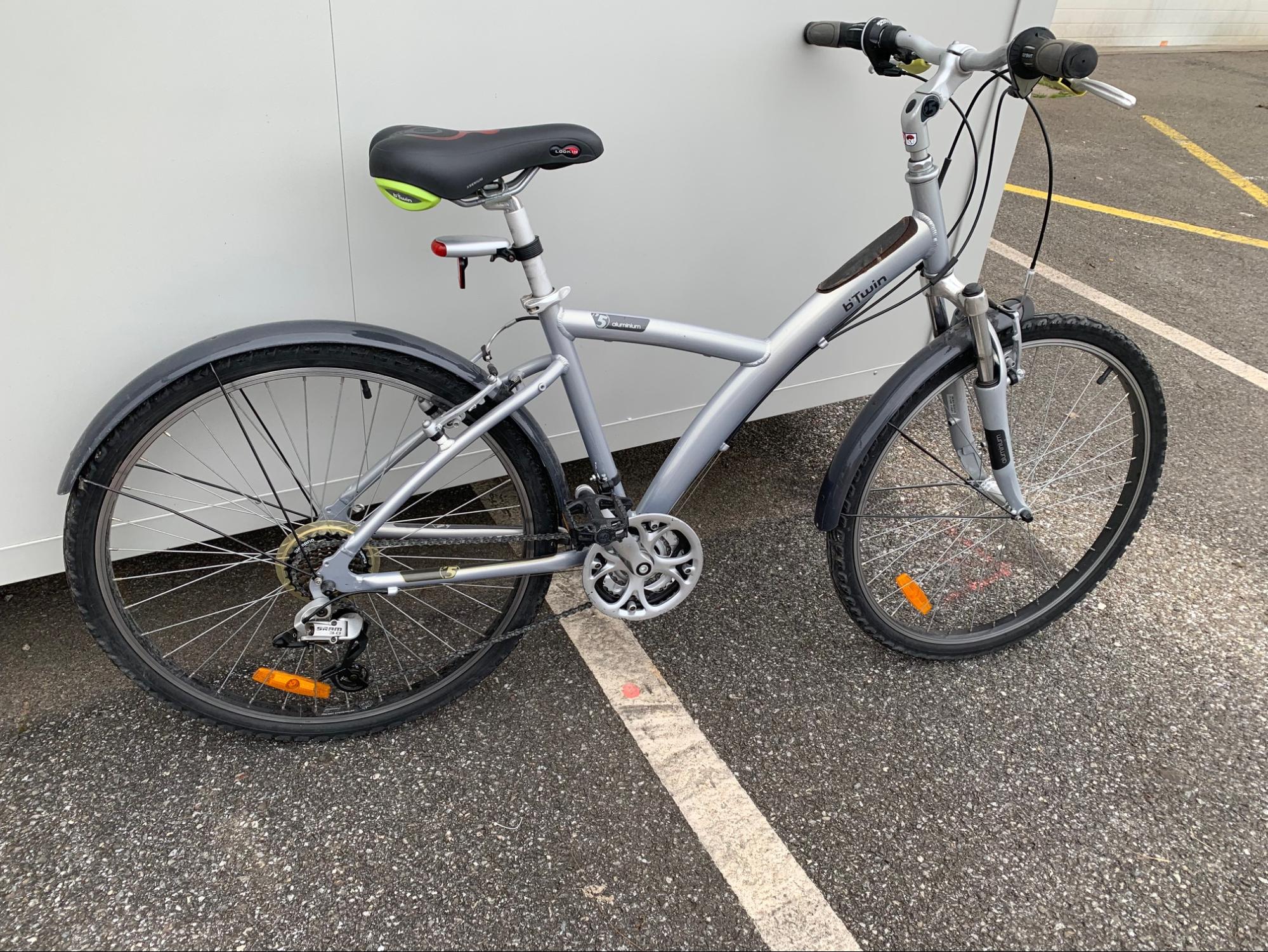 un velo entretenue par veloval